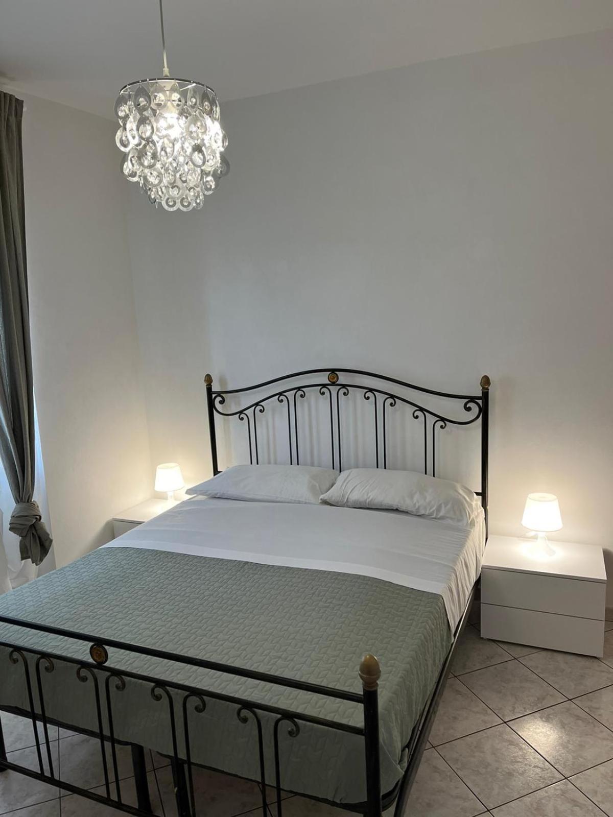 Lizzies Hus Apartment Fiumicino Bagian luar foto