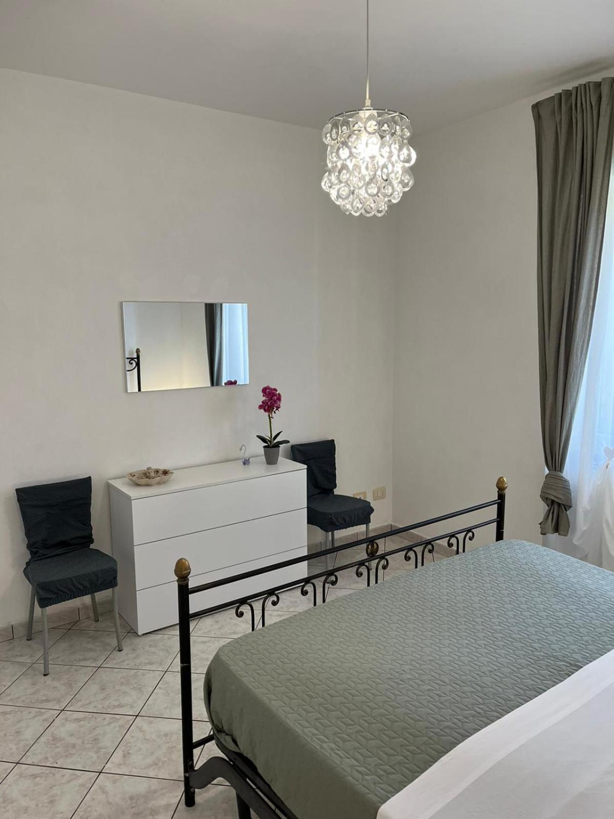 Lizzies Hus Apartment Fiumicino Bagian luar foto